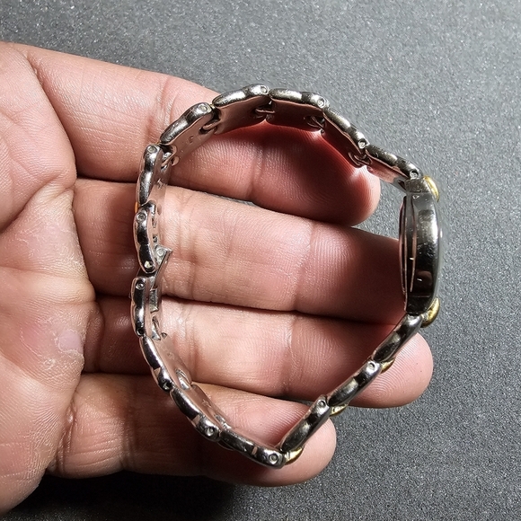 Bulova Ladies Quartz Round Fashion Watch Silver Gold Tone White Dial Working A0 - Picture 8 of 10